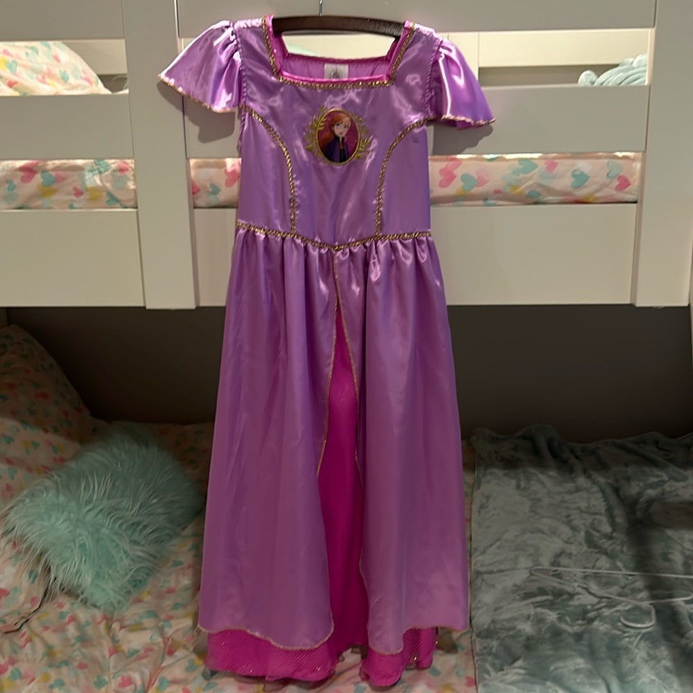 Disney Rapunzel Costume - Size 7/8- Excellent Condition